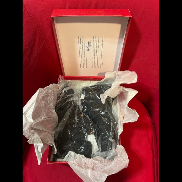 Carlos by Carlos Santana Black Bates 2 Faux Suede Ankle Boot 9/12 with Box - Picture 4 of 7